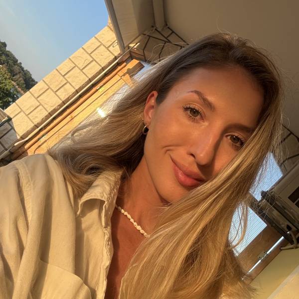 Sarah L.