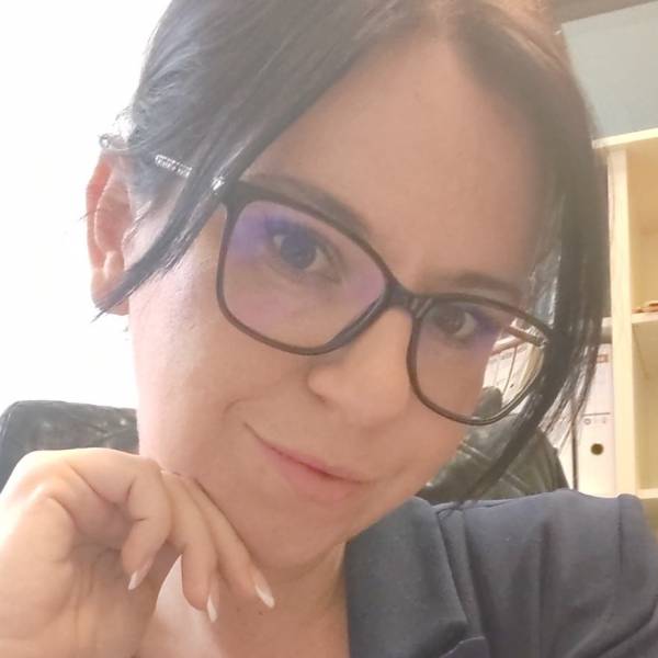 Erika V.