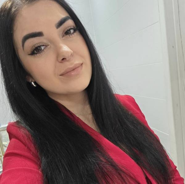 Eva M.